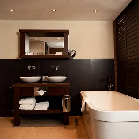 Van Der Valk Hotel Sassenheim - Leiden Extérieur photo